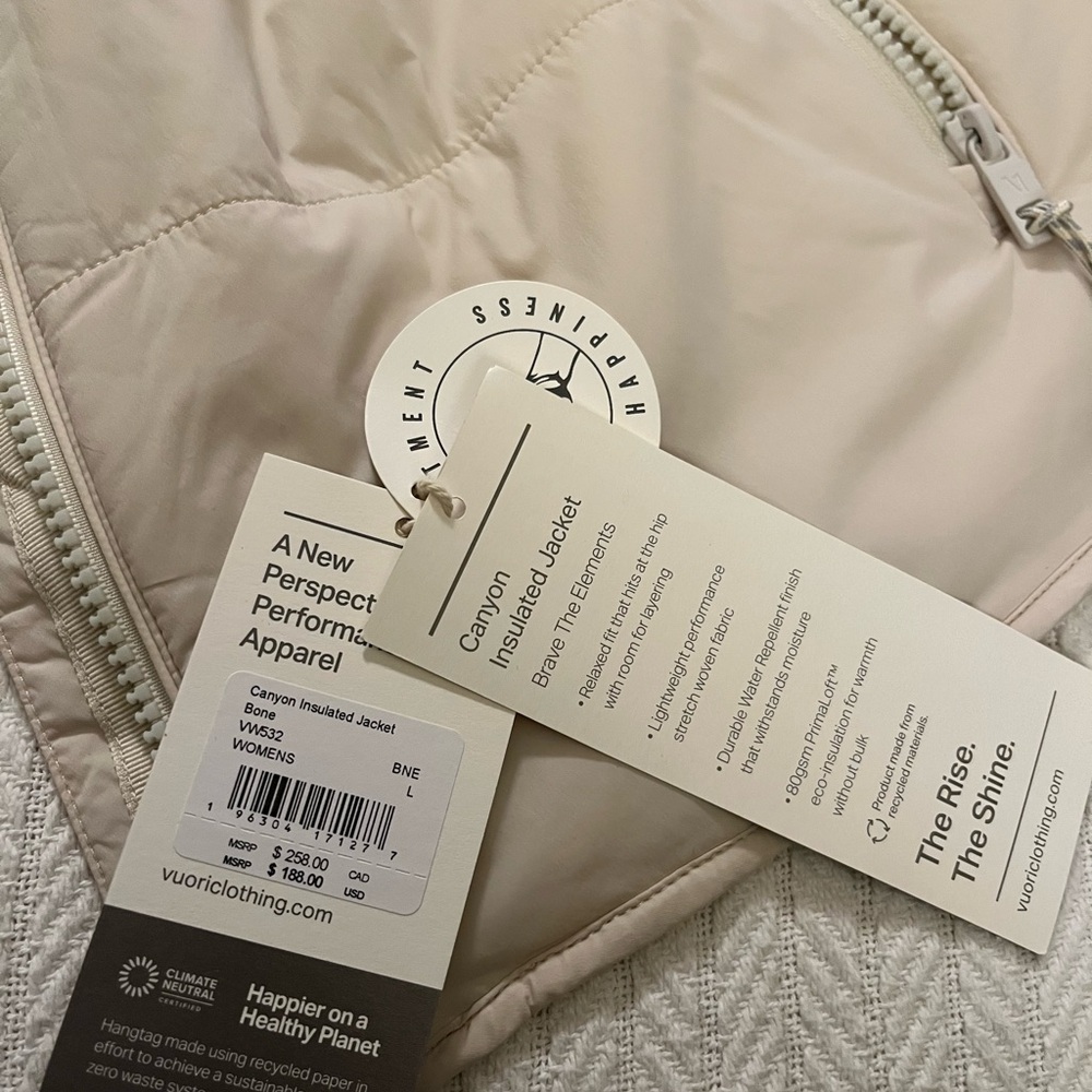 NWT Vuori Canyon Insulated Jacket in Bone - Picture 2 of 4